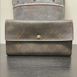 Auth Louis Vuitton Sarah Monogram Wallet